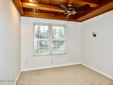 Tiny photo for 577 Dover Place, Toledo, OH 43605 (MLS # 10002507)