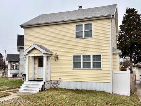 Photo of 577 Dover Place, Toledo, OH 43605 (MLS # 10002507)