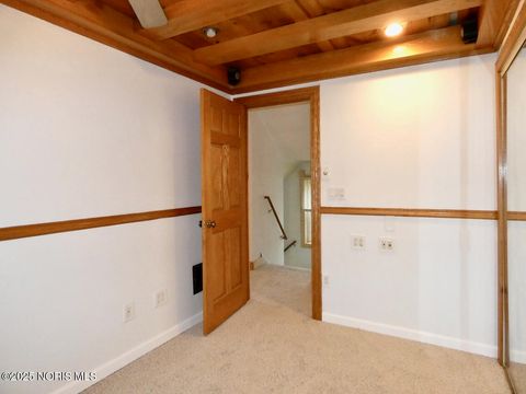 Tiny photo for 577 Dover Place, Toledo, OH 43605 (MLS # 10002507)