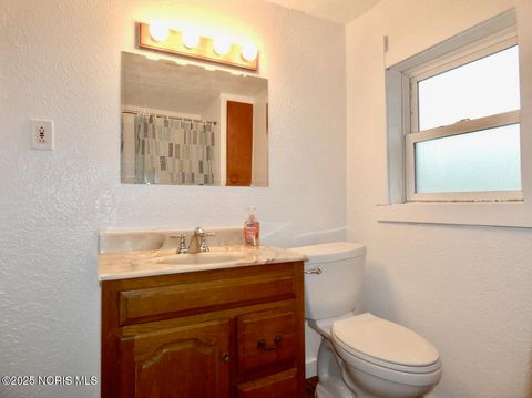 Tiny photo for 577 Dover Place, Toledo, OH 43605 (MLS # 10002507)