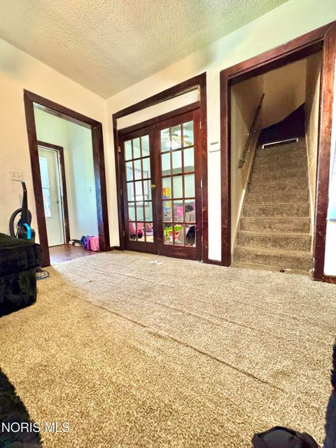 Tiny photo for 842 Nesslewood Avenue, Toledo, OH 43610 (MLS # 10007830)