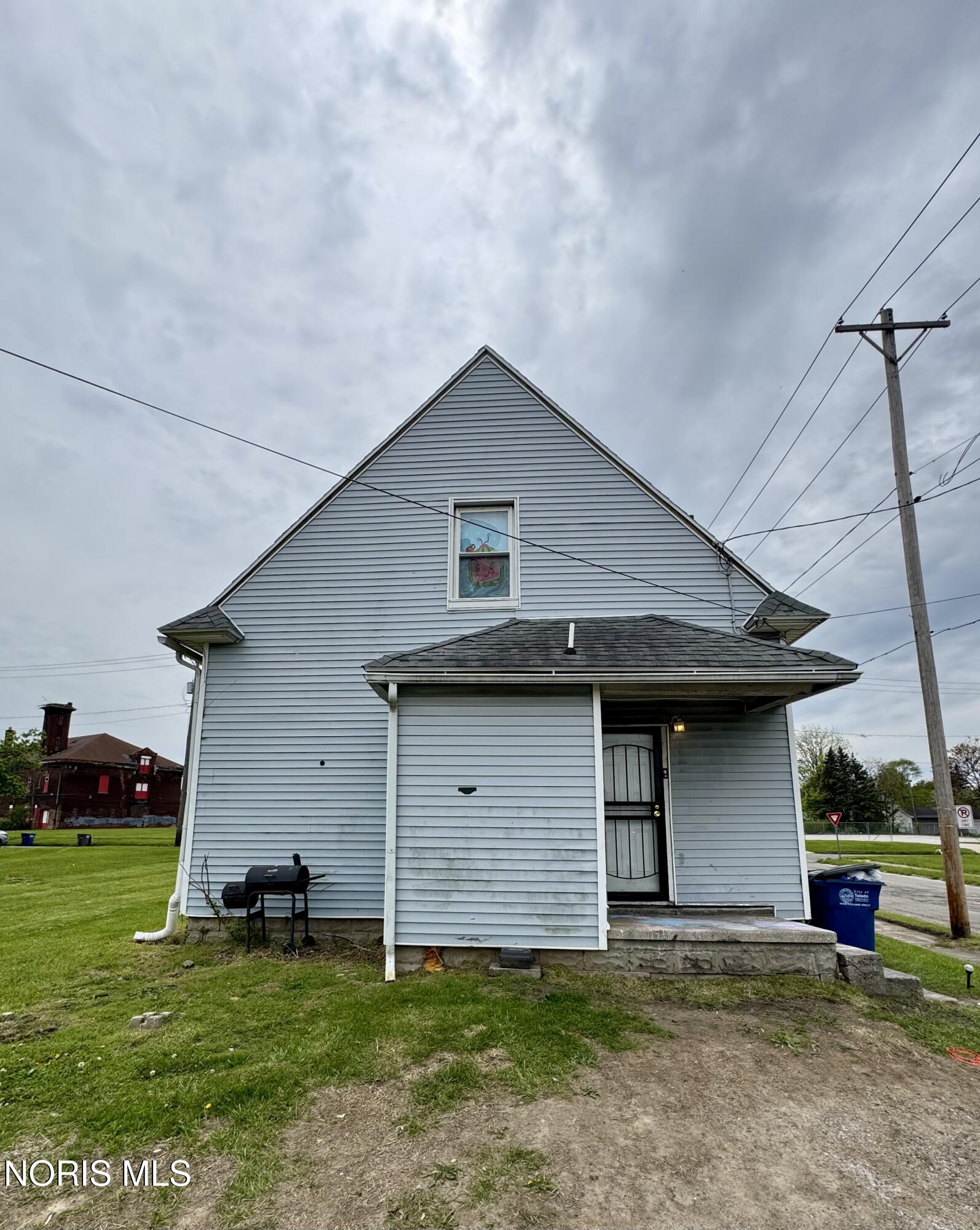 842 Nesslewood Avenue