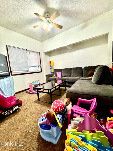 Tiny photo for 842 Nesslewood Avenue, Toledo, OH 43610 (MLS # 10007830)