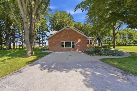Tiny photo for 14921 Silverwood Road, Pemberville, OH 43450 (MLS # 10012838)