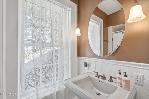 Tiny photo for 14921 Silverwood Road, Pemberville, OH 43450 (MLS # 10012838)