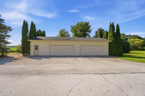 Tiny photo for 14921 Silverwood Road, Pemberville, OH 43450 (MLS # 10012838)