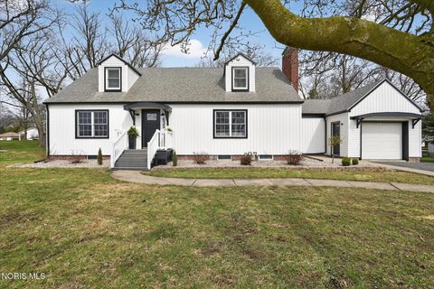 Photo of 635 E Leggett Street, Wauseon, OH 43567 (MLS # 10005635)