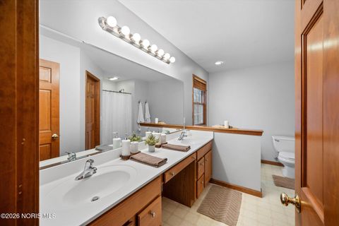 Tiny photo for 2345 Woods Edge Road, Perrysburg, OH 43551 (MLS # 10002954)