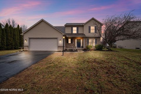 Photo of 2345 Woods Edge Road, Perrysburg, OH 43551 (MLS # 10002954)