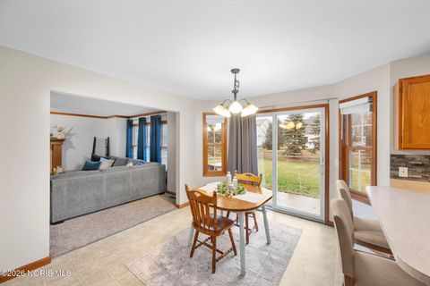 Tiny photo for 2345 Woods Edge Road, Perrysburg, OH 43551 (MLS # 10002954)