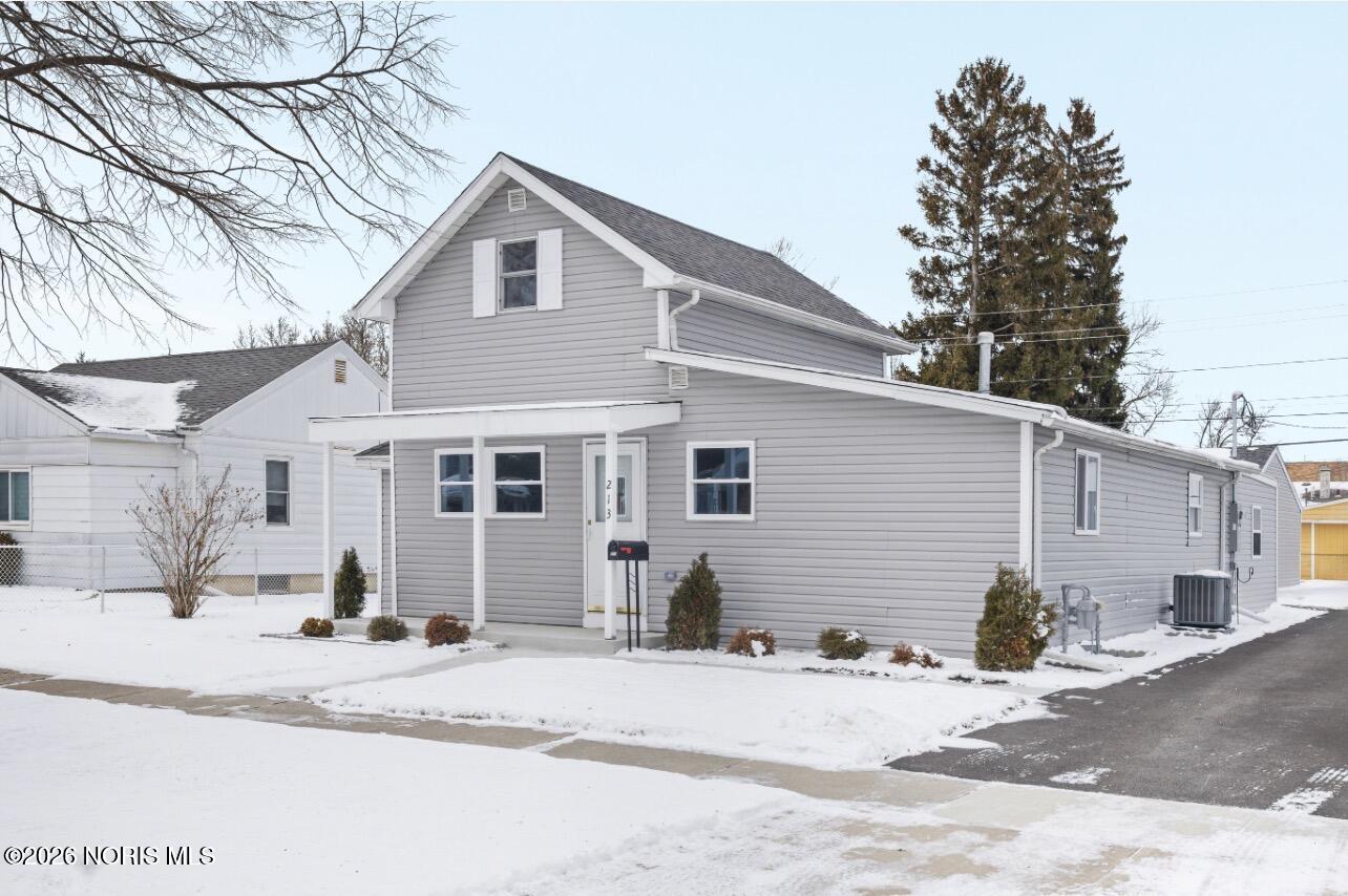 213 E Indiana Avenue