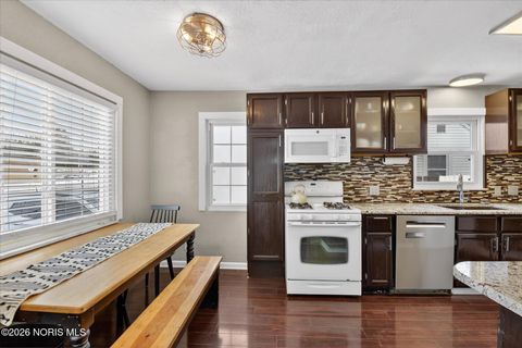 Tiny photo for 4347 S Detroit Avenue, Toledo, OH 43614 (MLS # 10003876)