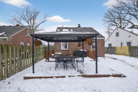 Tiny photo for 4347 S Detroit Avenue, Toledo, OH 43614 (MLS # 10003876)