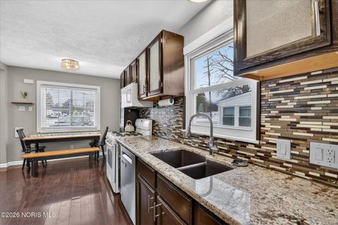 Tiny photo for 4347 S Detroit Avenue, Toledo, OH 43614 (MLS # 10003876)