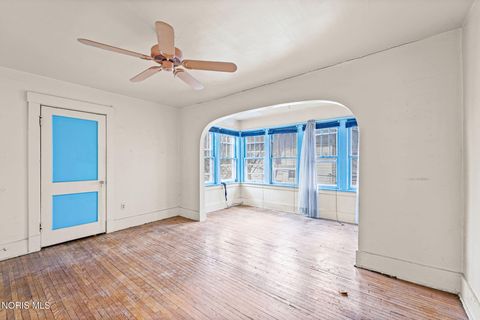 Tiny photo for 909 Prospect Avenue, Toledo, OH 43606 (MLS # 10005258)