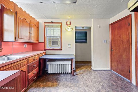 Tiny photo for 909 Prospect Avenue, Toledo, OH 43606 (MLS # 10005258)