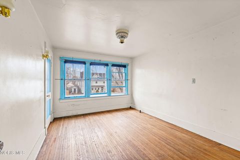 Tiny photo for 909 Prospect Avenue, Toledo, OH 43606 (MLS # 10005258)