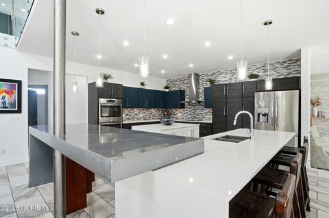 Tiny photo for 26077 Seminary Road, Perrysburg, OH 43551 (MLS # 10000502)