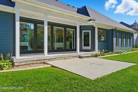 Tiny photo for 26077 Seminary Road, Perrysburg, OH 43551 (MLS # 10000502)