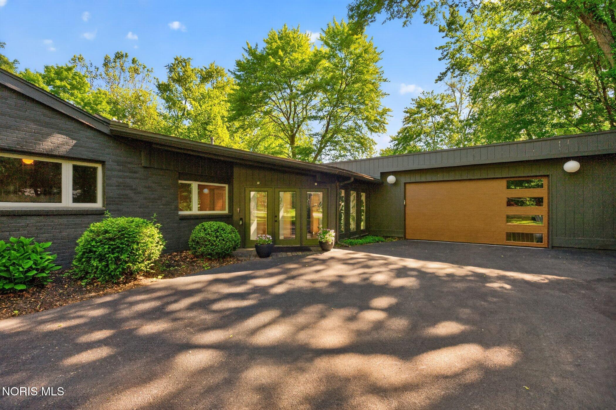 4232 Vineyard Road
