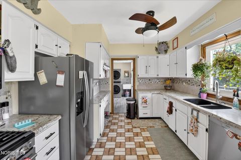 Tiny photo for 4500 Woodville Road, Northwood, OH 43619 (MLS # 10007530)