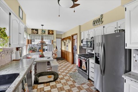 Tiny photo for 4500 Woodville Road, Northwood, OH 43619 (MLS # 10007530)