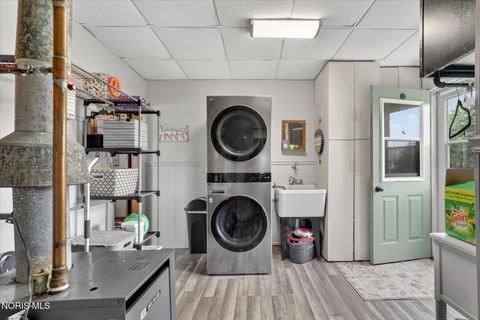 Tiny photo for 4500 Woodville Road, Northwood, OH 43619 (MLS # 10007530)