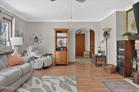 Tiny photo for 4500 Woodville Road, Northwood, OH 43619 (MLS # 10007530)