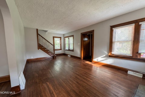 Tiny photo for 2526 Portsmouth Avenue, Toledo, OH 43613 (MLS # 10008638)