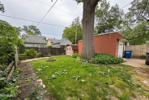 Tiny photo for 2526 Portsmouth Avenue, Toledo, OH 43613 (MLS # 10008638)