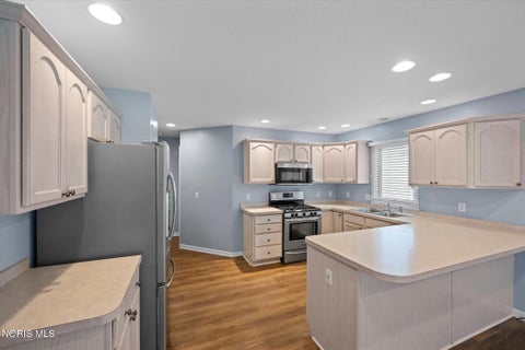 Tiny photo for 4337 S Watercrest Drive, Toledo, OH 43614 (MLS # 10012960)