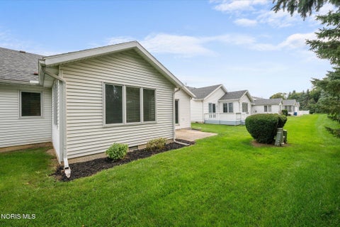 Tiny photo for 4337 S Watercrest Drive, Toledo, OH 43614 (MLS # 10012960)