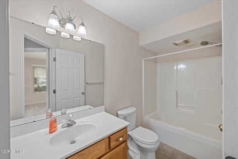 Tiny photo for 4337 S Watercrest Drive, Toledo, OH 43614 (MLS # 10012960)