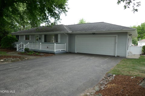 Photo of 732 S Harefoote Street, Holland, OH 43528 (MLS # 10011362)