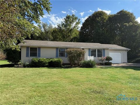 Photo of 4075 E Christopher Drive, Port Clinton, OH 43452 (MLS # 6136768)