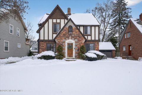 Photo of 2644 Goddard Road, Toledo, OH 43606 (MLS # 10003740)