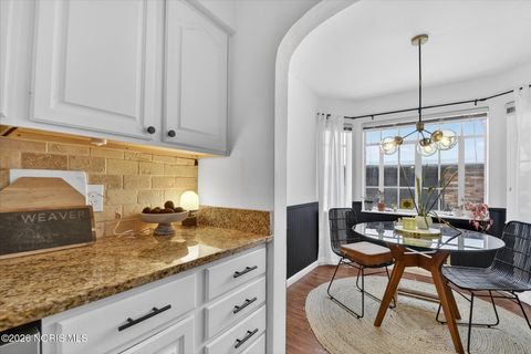 Tiny photo for 2644 Goddard Road, Toledo, OH 43606 (MLS # 10003740)