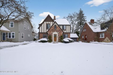 Tiny photo for 2644 Goddard Road, Toledo, OH 43606 (MLS # 10003740)