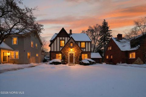 Tiny photo for 2644 Goddard Road, Toledo, OH 43606 (MLS # 10003740)