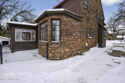 Tiny photo for 2644 Goddard Road, Toledo, OH 43606 (MLS # 10003740)