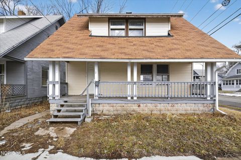 Photo of 1402 Prouty Avenue, Toledo, OH 43609 (MLS # 10003900)