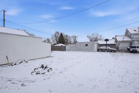 Tiny photo for 516 S Union Street, Fostoria, OH 44830 (MLS # 10002747)