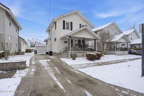 Tiny photo for 516 S Union Street, Fostoria, OH 44830 (MLS # 10002747)