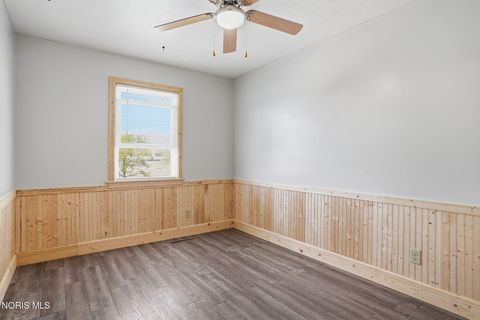 Tiny photo for 1724 Queenswood Drive #9, Findlay, OH 45840 (MLS # 10007621)