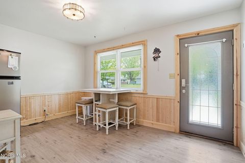 Tiny photo for 1724 Queenswood Drive #9, Findlay, OH 45840 (MLS # 10007621)