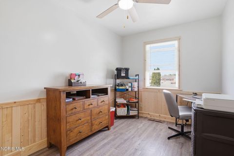 Tiny photo for 1724 Queenswood Drive #9, Findlay, OH 45840 (MLS # 10007621)
