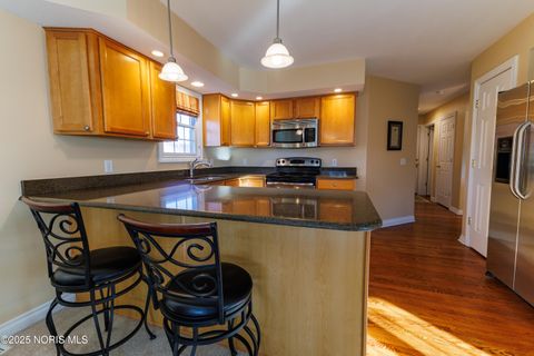 Tiny photo for 10979 S Lakes Drive, Perrysburg, OH 43551 (MLS # 10001615)