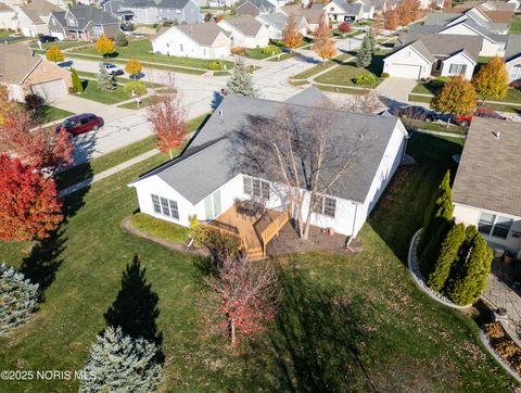 Tiny photo for 10979 S Lakes Drive, Perrysburg, OH 43551 (MLS # 10001615)