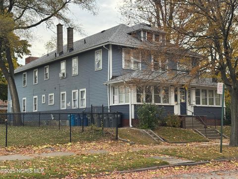 Photo of 1114 N Superior Street, Toledo, OH 43604 (MLS # 10001303)