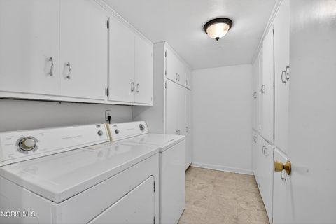 Tiny photo for 2130 Richards Road #2, Ottawa Hills, OH 43606 (MLS # 10005484)